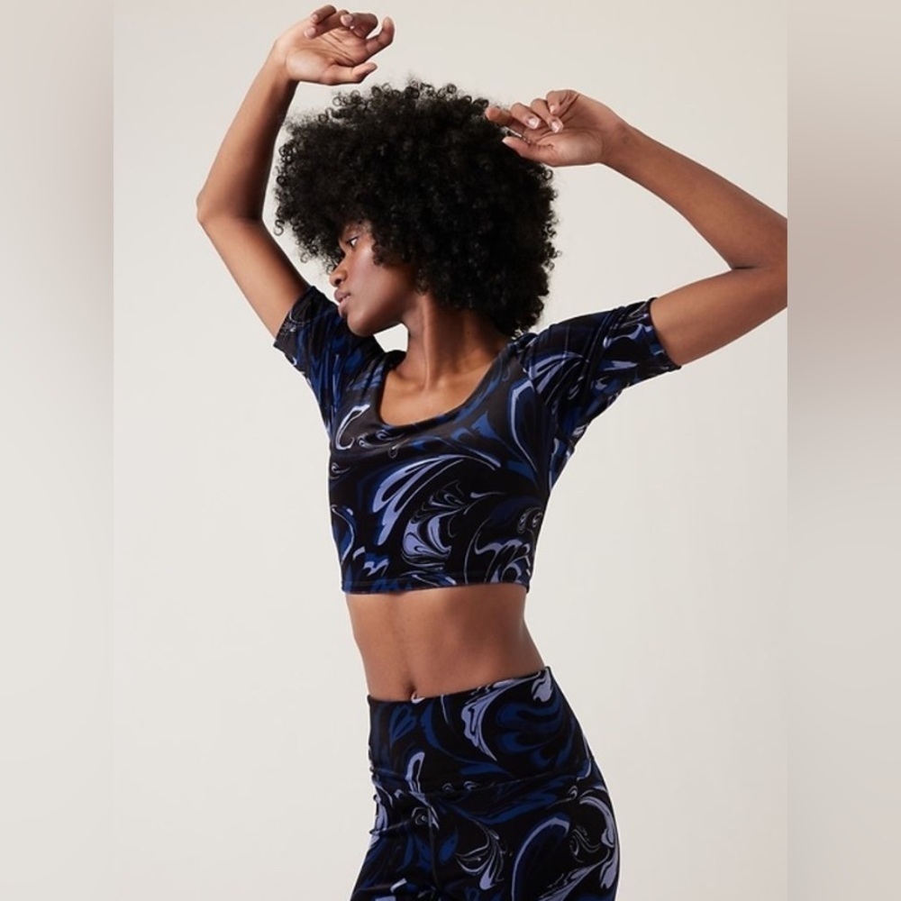 Athleta Black and Blue Velvet Swirl Crop Top